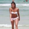 Melody Thornton (ex-Pussycat Dolls), en bikini sur la plage à Miami, le 10 juillet 2013.