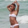 Melody Thornton (ex-Pussycat Dolls), en bikini sur la plage à Miami, le 10 juillet 2013.