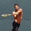 Jesse Metcalfe et sa compagne Cara Santana font du tennis à Los Feliz, le 10 juillet 2013.