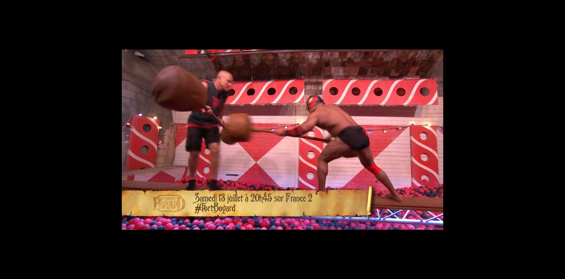 Fort Boyard : Pascal Olmeta et un coton-tige géant affrontent Mister ...