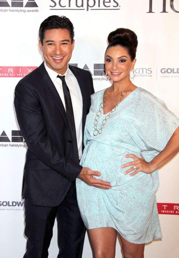 Mario Lopez, Courtney Mazza (enceinte) aux "North America Hairstyling Award" au casino Mandalay Bay à Las Vegas. Le 14 juillet 2013.