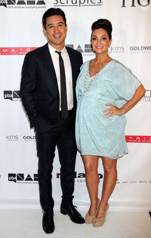 Mario Lopez, Courtney Mazza (enceinte) aux "North America Hairstyling Award" au casino Mandalay Bay à Las Vegas. Le 14 juillet 2013.