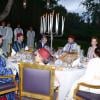 Le roi Juan Carlos Ier d'Espagne et la famille du roi Mohamed VI du Maroc à table pour un iftar (repas de ramadan) le 15 juillet 2013 au palais Dar Essalam à Rabat en l'honneur de la visite officielle du monarque ibérique.