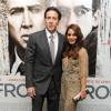 Nicolas Cage et Vanessa Hudgens posent à la première du film Frozen Ground au Vue West End, Londres, le 17 juillet 2013.