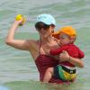 Exclusif -  Reese Witherspoon passe ses vacances avec son mari Jim Toth et leurs enfants Ava, Deacon et Tennessee à Destin sous le soleil de Floride, le 10 juillet 2013.