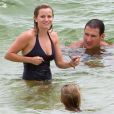 Exclusif - Reese Witherspoon passe ses vacances avec son mari Jim Toth et leurs enfants Ava, Deacon et Tennessee a Destin en Floride, le 13 juillet 2013.
