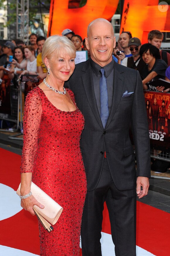 Bruce Willis et Helen Mirren lors de l'avant-première du film Red 2 à Londres le 22 juillet 2013