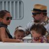 Nicole Richie, Joel Madden et leurs enfants Harlow and Sparrow poursuivent leurs vacances en Méditerranée et s'arrêtent à Saint-Tropez pour une journée détente. Le 22 juillet 2013.