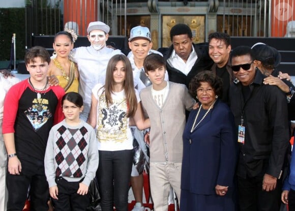 Katherine Jackson et ses petits-efnats, Paris, Prince et Blanket, à Los Angeles, le 26 janvier 2012.