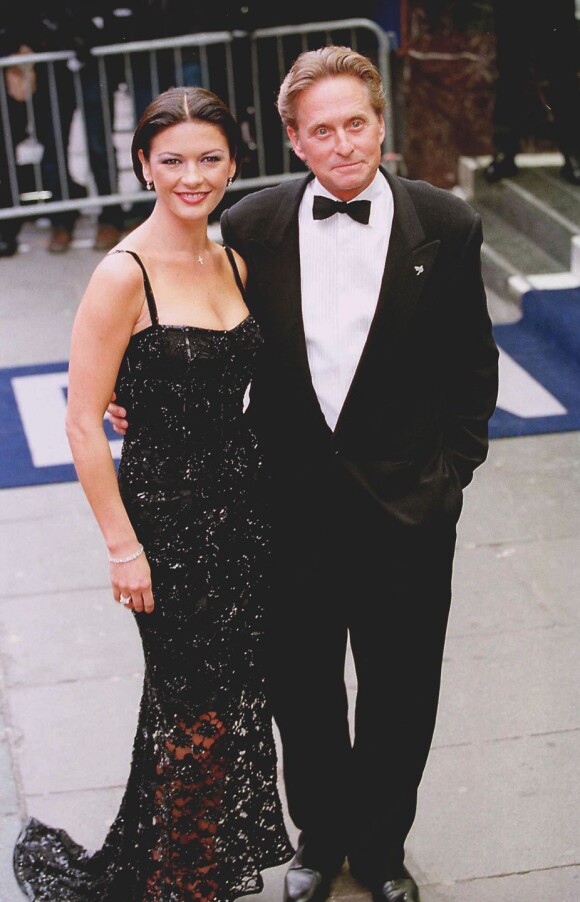 Catherine Zeta-Jones et Michael Douglas à Edimbourg le 30 juin 1999
