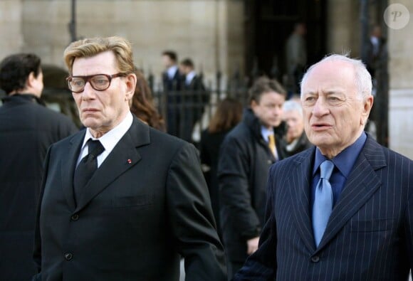 Pierre Bergé et Yves Saint Laurent aux obsèques de Luigi d'Urso, en mars 2006