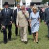 Le prince Charles et Camilla Parker Bowles en visite au Royal Welsh Show à Powys, au Pays de Galles, le 24 juillet 2013.