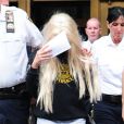 Amanda Bynes sort du tribunal de Manhattan après avoir été arrêtée pour détention de marijuana, le 24 mai 2013.