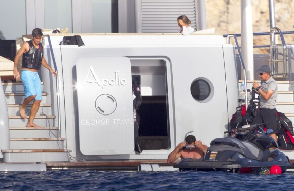 Le boxeur ukrainien Wladimir Klitschko passe des vacances avec des amis dont le tennisman espagnol Fernando Verdasco à bord d'un yacht a Formentera le 26 juillet 2013