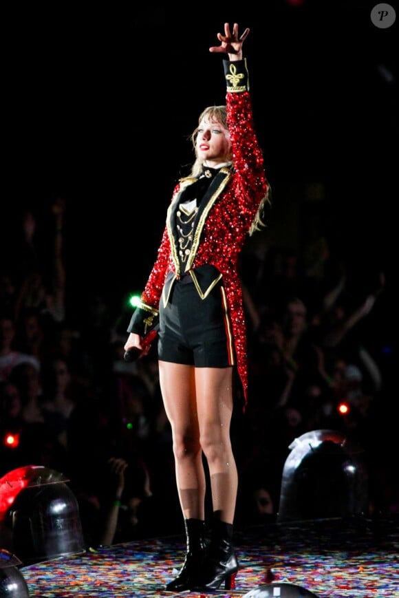 Taylor Swift lors de sa tournée Red, en concert dans le New Jersey, le 13 juillet 2013