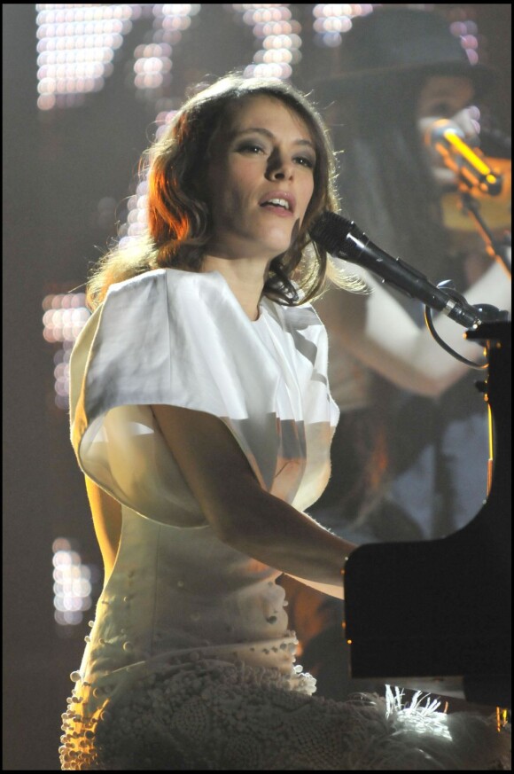Emily Loizeau - 23e cérémonie des Victoires de la musique. Mars 2008.