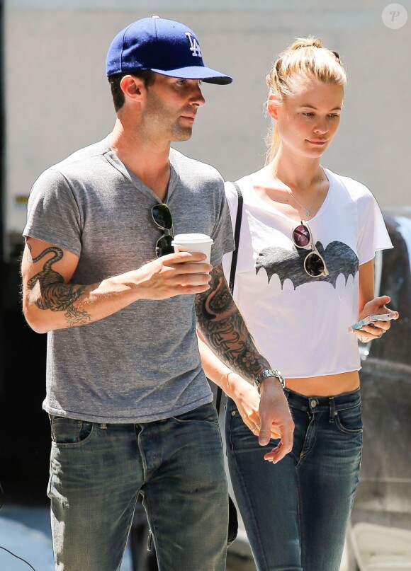 Adam Levine et Behati Prinsloo à New York, le 29 juillet 2013.