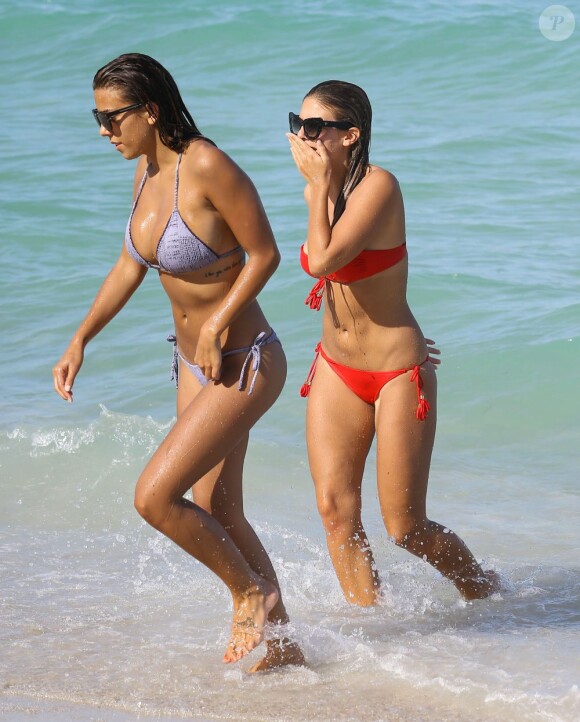 Devin Brugman et Natasha Oakley à Miami, le 29 juillet 2013.