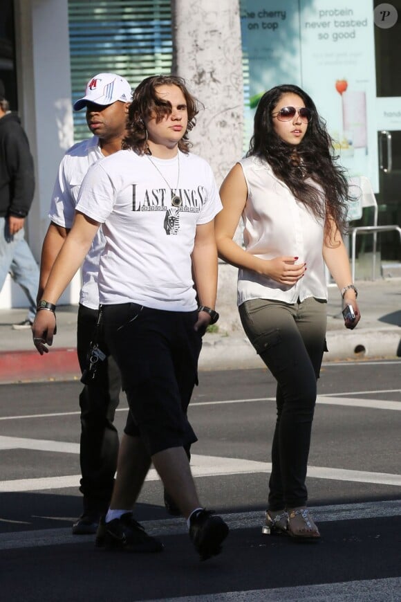 Prince Jackson et sa petite amie Remi Alfalah se baladent dans les rues de Los Angeles, le 31 juillet 2013.