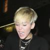 Miley Cyrus sort de la boîte de nuit Le Cirque du Soir, à Londres, le 21 juillet 2013. Elle a fait la fête avec Peaches Geldof et Nicole Scherzinger.