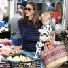 Jennifer Garner, son mari Ben Affleck et leurs trois adorables enfants, Violet, Seraphina, Samuel au Farmers Market à Los Angeles, le 4 août 2013