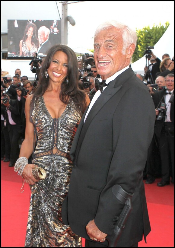 Jean-Paul Belmondo et Barbara Gandolfi à Cannes en mai 2011. 