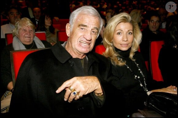 Jean-Paul Belmondo et son ex-femme Natty à Paris le 30 décembre 2007.