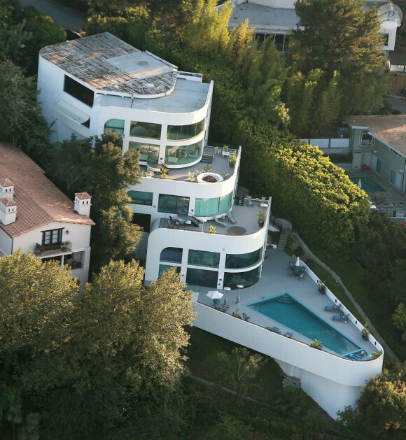 Le groupe phénomène One Direction a loué cette sublime maison à Los Angeles, le temps de leur escapade du 7 au 10 août 2013.