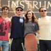 Robert Sheehan, Jamie Campbell Bower, Lily Collins et Kevin Zegers à la rencontre avec les fans de The Mortal Instruments: La Cité des Ténèbres, à Glendale, Los Angeles, le 13 août 2013.