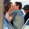Helen Hunt et Luke Wilson s'embrassent sur le tournage du film "Ride" à Venice Beach, le 15 août 2013.