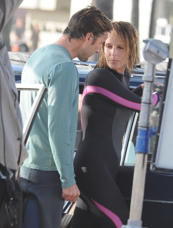Helen Hunt et Luke Wilson sur le tournage du film "Ride" à Venice Beach, Los Angeles, le 15 août 2013.