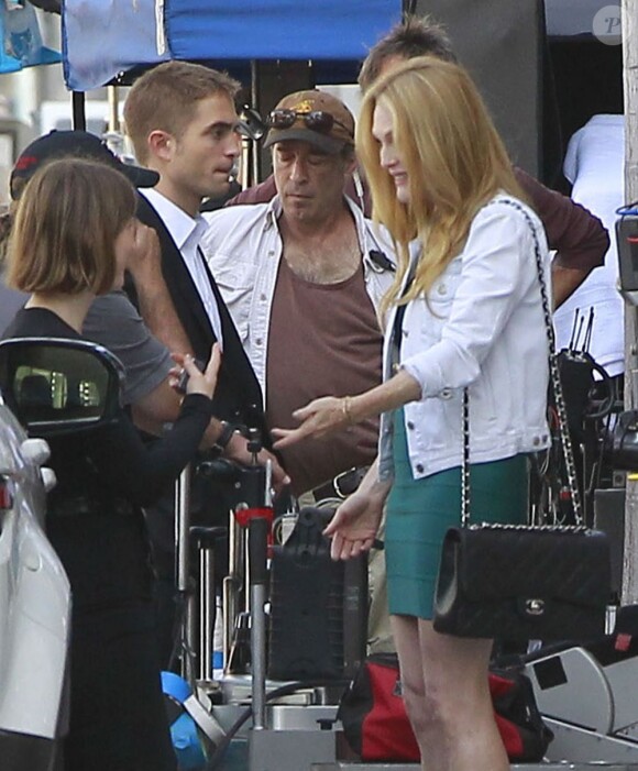 Exclusif - Robert Pattinson est sur le tournage du film "Maps to the Stars" à Beverly Hills, Los Angeles, le 19 août 2013.