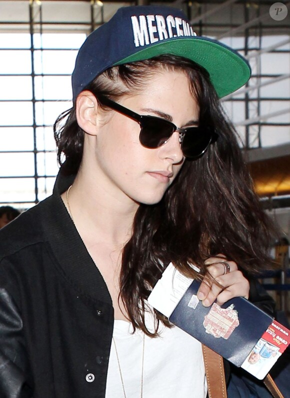 Kristen Stewart à l'aéroport de Los Angeles, le 19 août 2013.