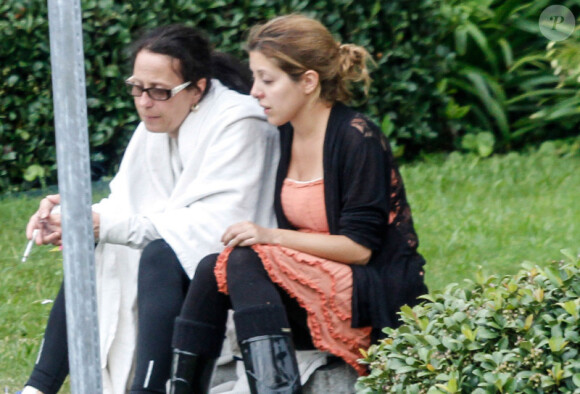 Exclu : La maman de Gia Allemand et sa soeur attendant devant l'hôpital de la Nouvelle-Orléans, le 14 août 2013.