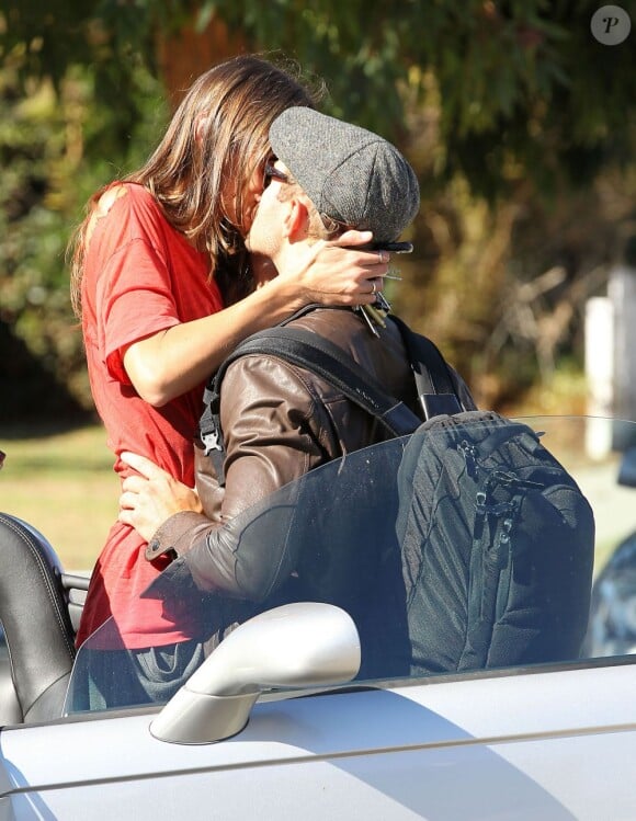 Kellan Lutz et sa compagne Sharni Vinson dans les rues de Santa Monica : amoureux en novembre 2012