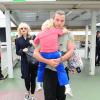Gwen Stefani, son mari Gavin Rossdale et leurs deux enfants Kingston et Zuma arrivent à l'aéroport d'Heathrow. Londres, le 23 août 2013.