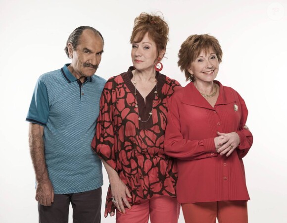 Eva Darlan entourée de Raymond et Huguette dans le prime de Scènes de ménages, le 17 septembre 2013 à 20h50 sur M6