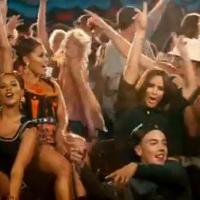 The Saturdays traverse les époques et rend hommage à Britney dans ''Disco Love''