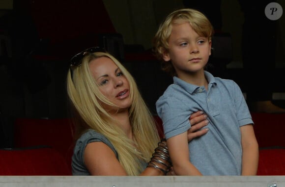 Helena Seger, Mme Ibrahimovic et son fils lors de la rencontre de Ligue 1 entre le PSG et Guingamp (2-0), au Parc des Princes, le 31 août 2013.