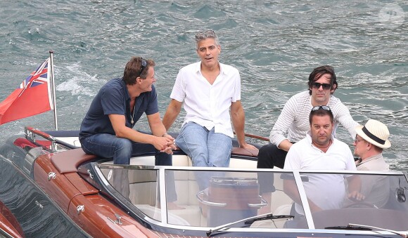 Exclusif - George Clooney et son ami Rande Gerber passent du bon temps en vacances, en balade en mer et détente chez Bono sur la côte d'Azur, à la villa d'Eze, le 19 août 2013.