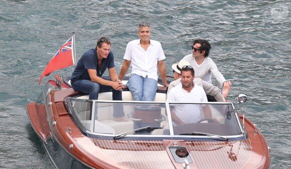 Exclusif - George Clooney et son ami Rande Gerber passent du bon temps en vacances, en balade en mer et détente chez Bono sur la côte d'Azur, à la villa d'Eze, le 19 août 2013.