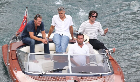 Exclusif - George Clooney et son ami Rande Gerber passent du bon temps en vacances, en balade en mer et détente chez Bono sur la côte d'Azur, à la villa d'Eze, le 19 août 2013.