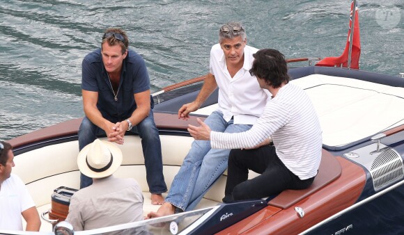 Exclusif - George Clooney et son ami Rande Gerber passent du bon temps en vacances, en balade en mer et détente chez Bono sur la côte d'Azur, à la villa d'Eze, le 19 août 2013.