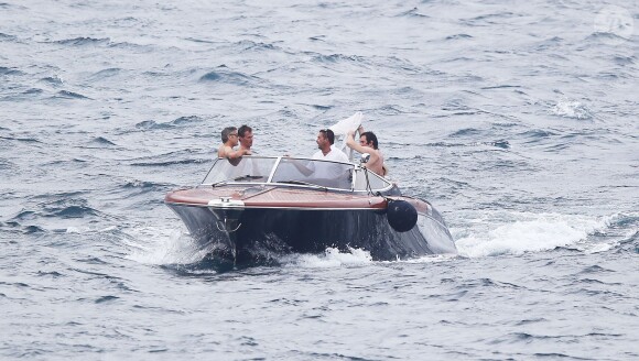 Exclusif - George Clooney et son ami Rande Gerber passent du bon temps en vacances, en balade en mer et détente chez Bono sur la côte d'Azur, à la villa d'Eze, le 19 août 2013.