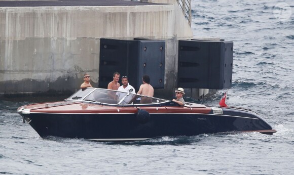 Exclusif - George Clooney et son ami Rande Gerber passent du bon temps en vacances, en balade en mer et détente chez Bono sur la côte d'Azur, à la villa d'Eze, le 19 août 2013.