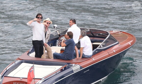 Exclusif - George Clooney et son ami Rande Gerber passent du bon temps en vacances, en balade en mer et détente chez Bono sur la côte d'Azur, à la villa d'Eze, le 19 août 2013.