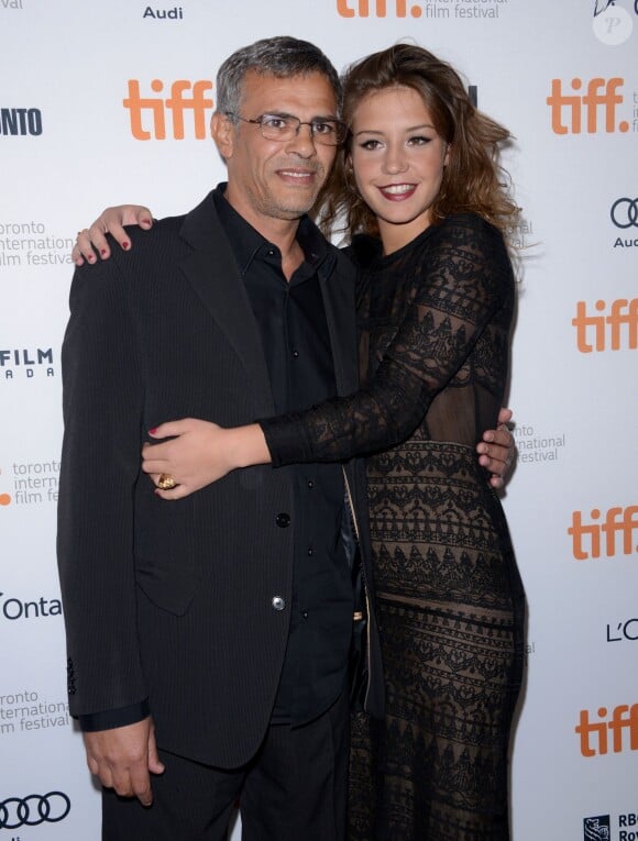 Abdellatif Kechiche et Adèle Exarchopoulos lors du photocall de La Vie d'Adèle au Festival du film de Toronto le 5 septembre 2013