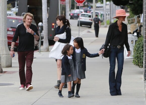 Exclu : Johnny Hallyday et Laeticia ont accompagné leur filles Jade et Joy pour leur rentrée des classes à Los Angeles, le 9 septembre 2013.