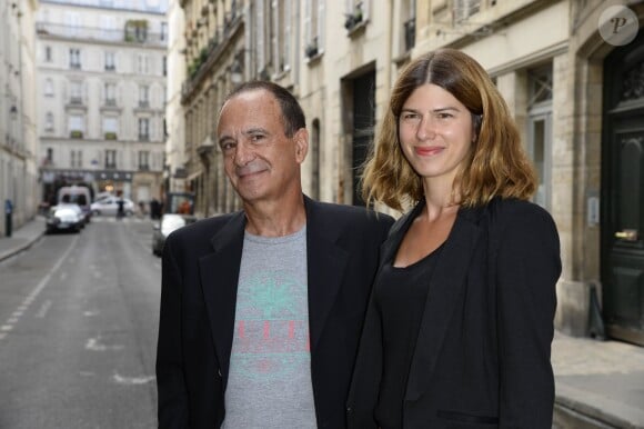 Gérard Miller et sa compagne Anaïs - Soirée du nouvel an juif chez Marek Halter à Paris le 8 septembre 2013.