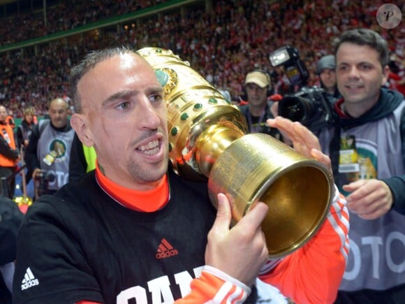 Franck Ribéry après sa victoire en finale de la coupe d'Allemagne gagnée face à Stuttgart le 1er juin 2013 au stade olympique de Berlin